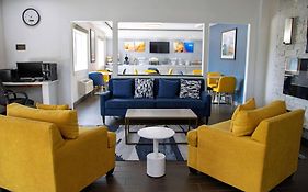 Comfort Inn & Suites Coralville - Iowa City Near Iowa River Landing